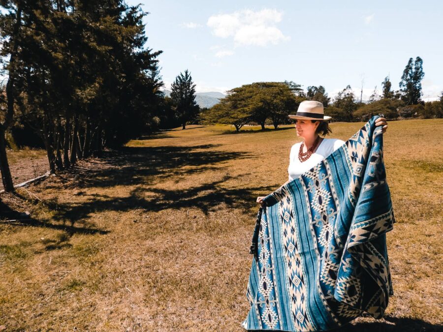 Ecuafina - Alpaca Native Blanket, Cotopaxi