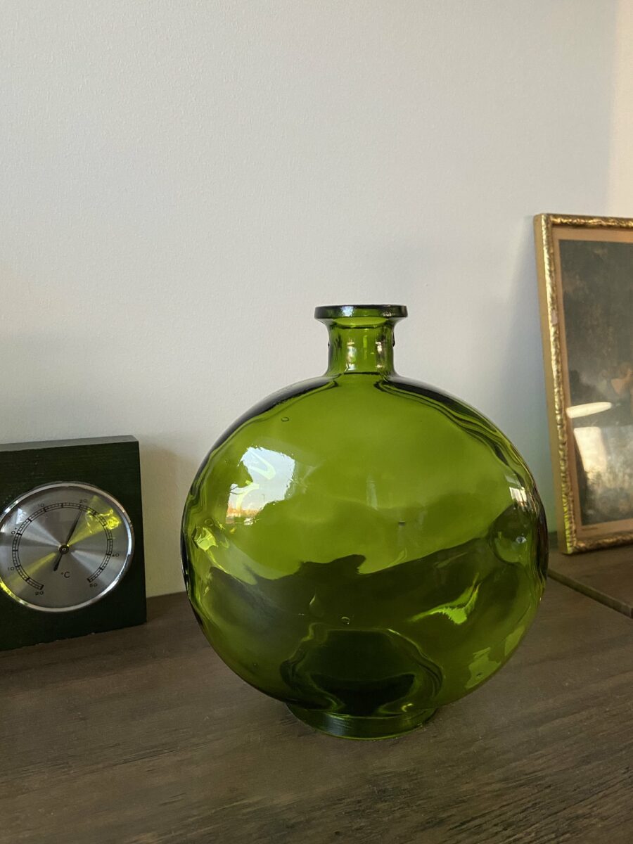 Ecosphere Vintage - Green Round Glass Vase